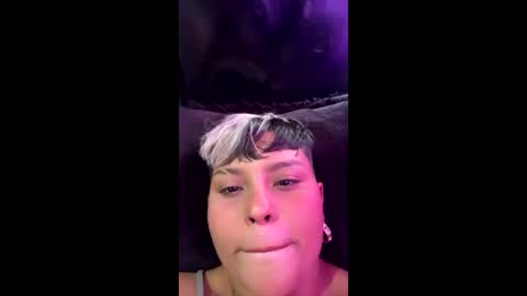 Snapshot of luna__cute chatting on February 13, 2025, 7:52 pm Luna online show from February 13, 2025, 7:52 pm