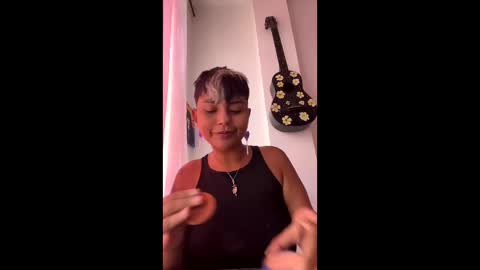 Snapshot of luna__cute chatting on February 16, 2025, 7:05 pm Luna online show from February 16, 2025, 7:05 pm