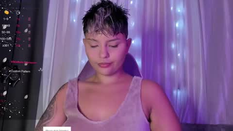 Snapshot of luna__cute chatting on February 23, 2025, 1:57 am Luna online show from February 23, 2025, 1:57 am