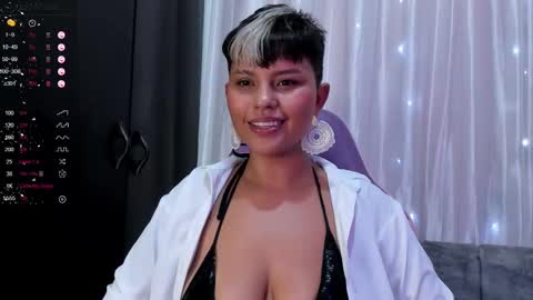 Snapshot of luna__cute chatting on March 1, 2025, 4:47 am Luna online show from March 1, 2025, 4:47 am