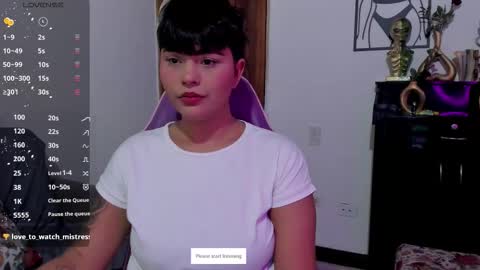 Snapshot of luna__cute chatting on October 7, 2025, 10:18 pm Luna online show from October 7, 2025, 10:18 pm