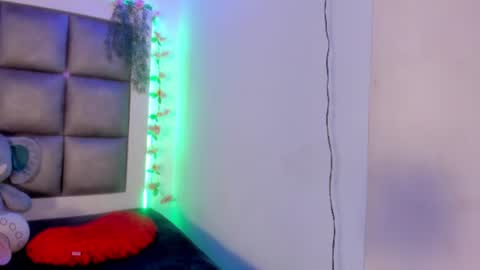 Snapshot of luna__scarlett chatting on June 30, 2026, 5:30 am luna online show from June 30, 2026, 5:30 am