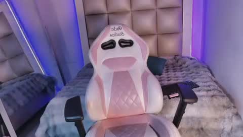 Snapshot of luna__scarlett chatting on July 10, 2026, 2:52 pm luna online show from July 10, 2026, 2:52 pm