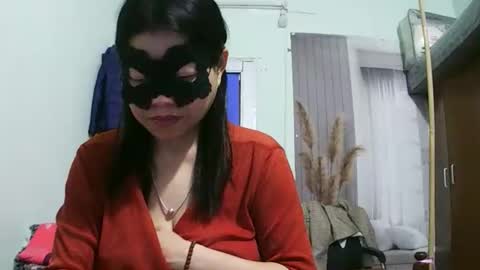 luna_beauty25 online show from February 26, 2026, 9:25 pm