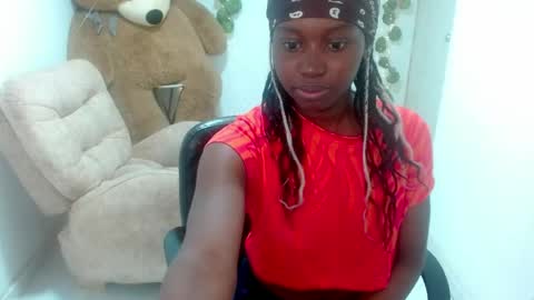 luna_bella882689 online show from June 3, 2026, 2:33 pm