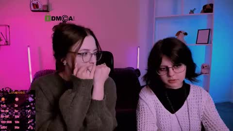 luna_berryy online show from December 3, 2025, 8:07 pm