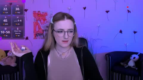 luna_berryy online show from May 2, 2026, 8:14 pm