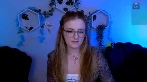 Snapshot of luna_berryy chatting on June 11, 2026, 7:12 pm luna_berryy online show from June 11, 2026, 7:12 pm