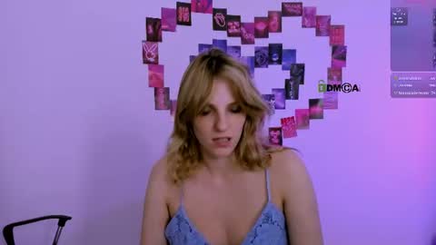 Snapshot of luna_berryy chatting on June 14, 2026, 2:24 am luna_berryy online show from June 14, 2026, 2:24 am