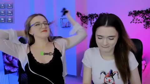 luna_berryy online show from June 20, 2026, 7:16 pm