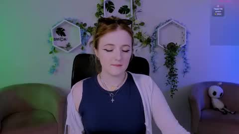luna_berryy online show from June 30, 2026, 6:53 pm