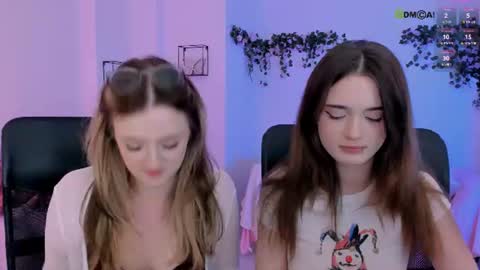 luna_berryy online show from July 28, 2026, 7:39 pm