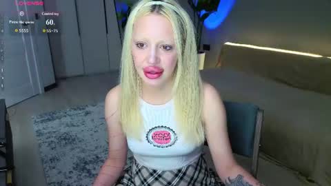 luna_beverly online show from June 20, 2026, 9:06 pm