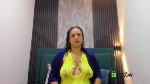 Luna Milf online show from November 11, 2025, 12:05 pm