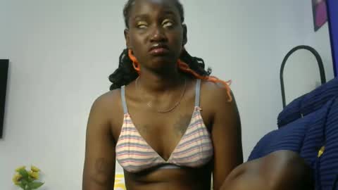 Snapshot of luna_blues chatting on May 10, 2026, 1:49 pm luna_blues online show from May 10, 2026, 1:49 pm