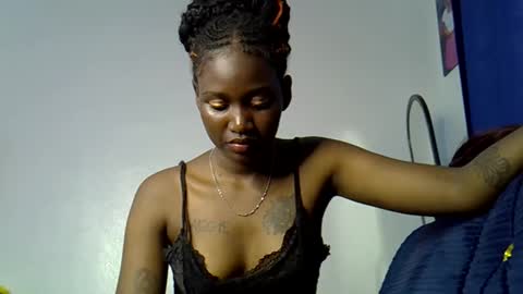 Snapshot of luna_blues chatting on May 11, 2026, 2:23 pm luna_blues online show from May 11, 2026, 2:23 pm
