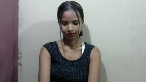 Laura online show from May 2, 2026, 3:44 am