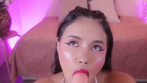 Snapshot of luna_cullen chatting on June 16, 2026, 7:27 pm Lunita online show from June 16, 2026, 7:27 pm