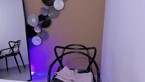 luna_cute14 online show from May 28, 2026, 4:04 pm