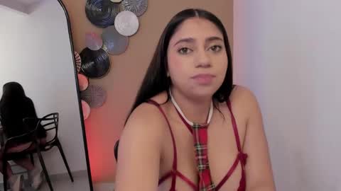 luna_cute14 online show from May 31, 2026, 1:40 pm