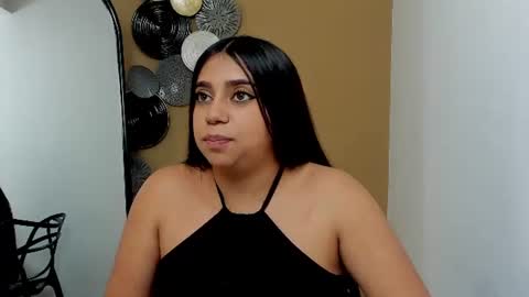 luna_cute14 online show from June 19, 2026, 9:51 pm