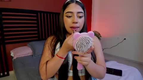 luna_cute14 online show from July 8, 2026, 7:40 pm