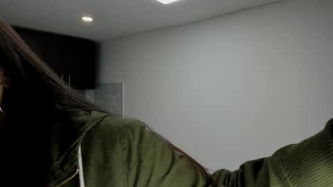 luna  online show from November 11, 2025, 11:10 am