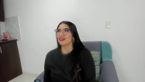 luna  online show from November 29, 2025, 11:13 am