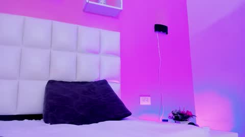 Snapshot of luna_ebony69 chatting on October 8, 2025, 9:01 pm Luna online show from October 8, 2025, 9:01 pm