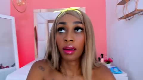 Snapshot of luna_ebony69 chatting on October 24, 2025, 8:49 pm Luna online show from October 24, 2025, 8:49 pm