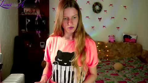 luna_evan online show from April 30, 2026, 8:42 am