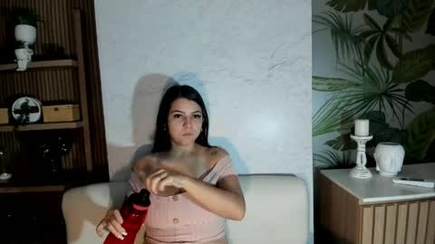 luna_ferrari online show from June 7, 2026, 11:25 am