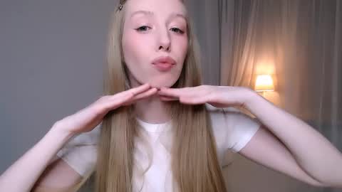 Snapshot of luna_insanity chatting on May 6, 2026, 10:59 pm Luna online show from May 6, 2026, 10:59 pm