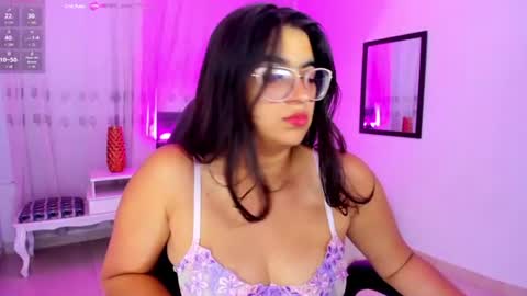 Snapshot of luna_jonnes1 chatting on July 18, 2026, 7:39 pm Luna online show from July 18, 2026, 7:39 pm