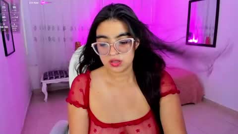 Snapshot of luna_jonnes1 chatting on August 1, 2026, 6:40 pm Luna online show from August 1, 2026, 6:40 pm