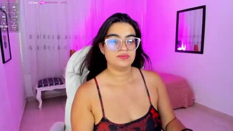 Snapshot of luna_jonnes1 chatting on August 2, 2026, 5:00 pm Luna online show from August 2, 2026, 5:00 pm