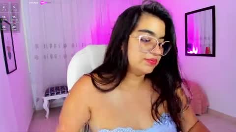 Snapshot of luna_jonnes1 chatting on August 3, 2026, 5:49 pm Luna online show from August 3, 2026, 5:49 pm