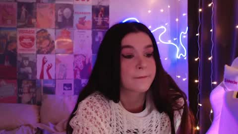 luna_limerence online show from May 7, 2026, 4:18 am