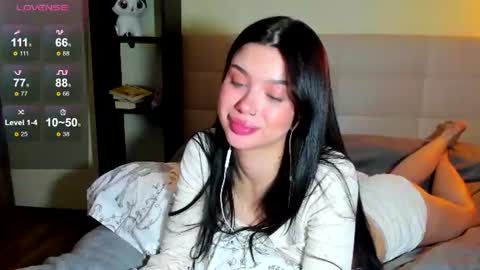 Snapshot of luna_lips chatting on June 12, 2026, 1:26 am Hi everyone my name is Tina online show from June 12, 2026, 1:26 am