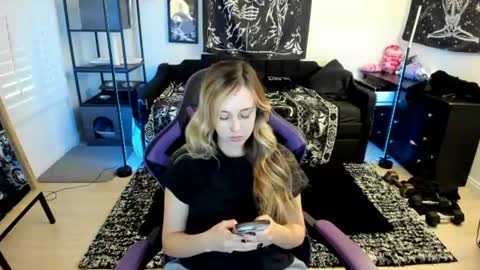 Snapshot of luna_lovelyy chatting on June 13, 2026, 11:46 pm Luna online show from June 13, 2026, 11:46 pm