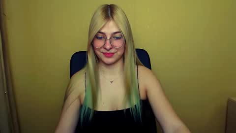 Luna online show from February 4, 2025, 8:24 am