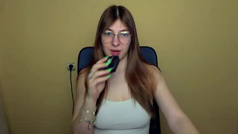 Luna online show from April 14, 2026, 7:36 am