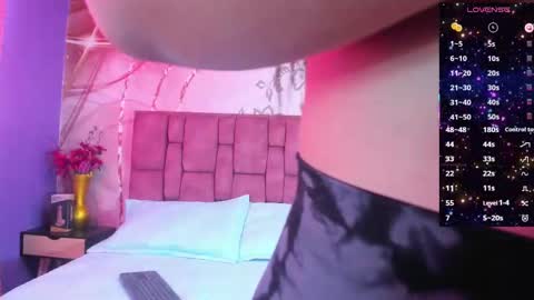 Snapshot of luna_maisonn chatting on September 16, 2025, 8:10 pm LUNA online show from September 16, 2025, 8:10 pm