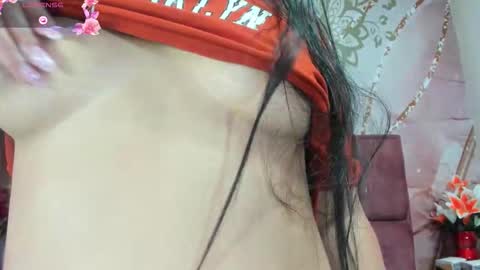 Snapshot of luna_maisonn chatting on October 22, 2025, 8:41 pm LUNA online show from October 22, 2025, 8:41 pm