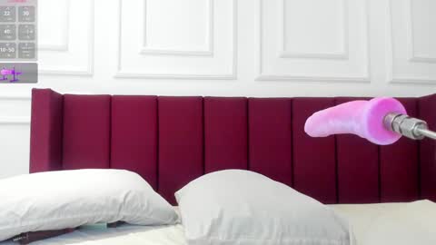 Snapshot of luna_monroe_ chatting on January 3, 2025, 10:41 am online show from January 3, 2025, 10:41 am