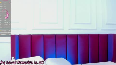 Snapshot of luna_monroe_ chatting on January 17, 2025, 1:35 pm online show from January 17, 2025, 1:35 pm