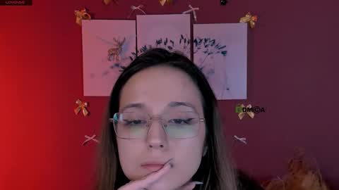 Snapshot of luna_nightfall chatting on December 21, 2025, 10:17 pm luna_nightfall online show from December 21, 2025, 10:17 pm