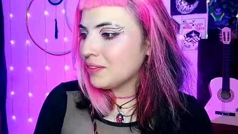 Snapshot of luna_ray420 chatting on February 19, 2025, 10:12 am MISS LUNA online show from February 19, 2025, 10:12 am