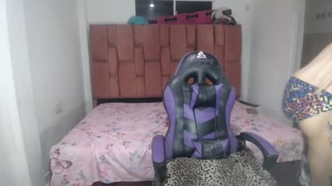 Snapshot of luna_rosita chatting on December 6, 2024, 1:29 am Luna online show from December 6, 2024, 1:29 am