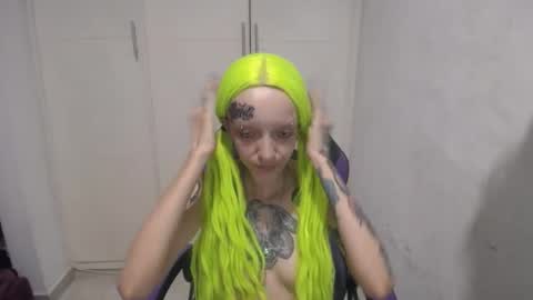 Snapshot of luna_rosita chatting on December 28, 2024, 4:19 am Luna online show from December 28, 2024, 4:19 am